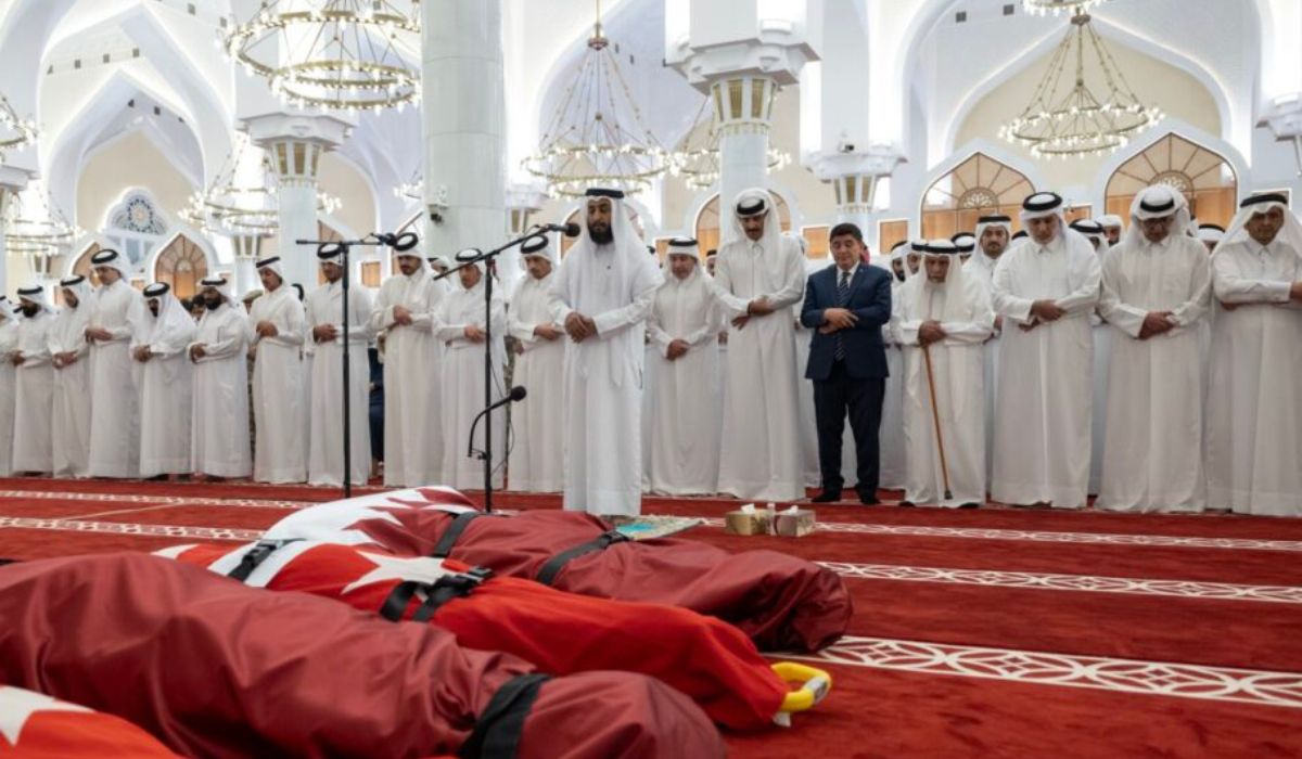 H.H. the Amir performs funeral prayer for the martyrs of the Qatari helicopter crash